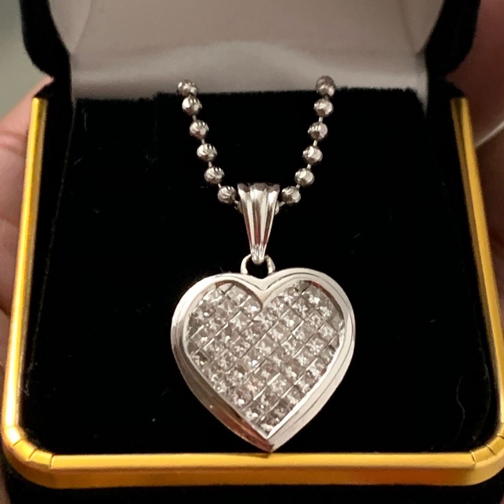 Luxury Diamond Heart Princess Cut Charm 1.36 oct
